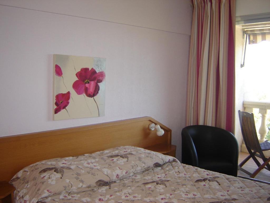 Logis Hotel Le Col De L'Ange Draguignan Pokoj fotografie