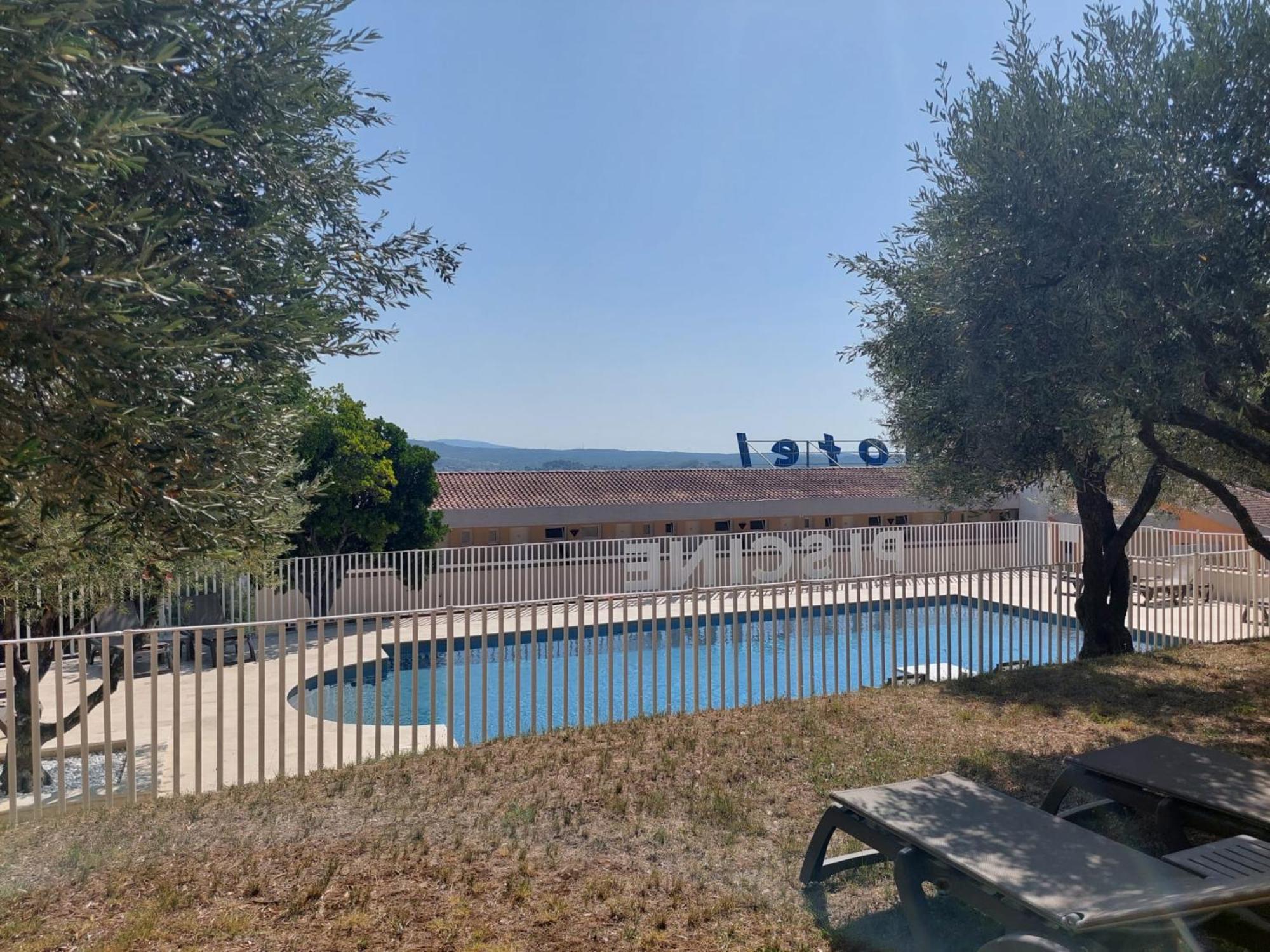 Logis Hotel Le Col De L'Ange Draguignan Exteriér fotografie