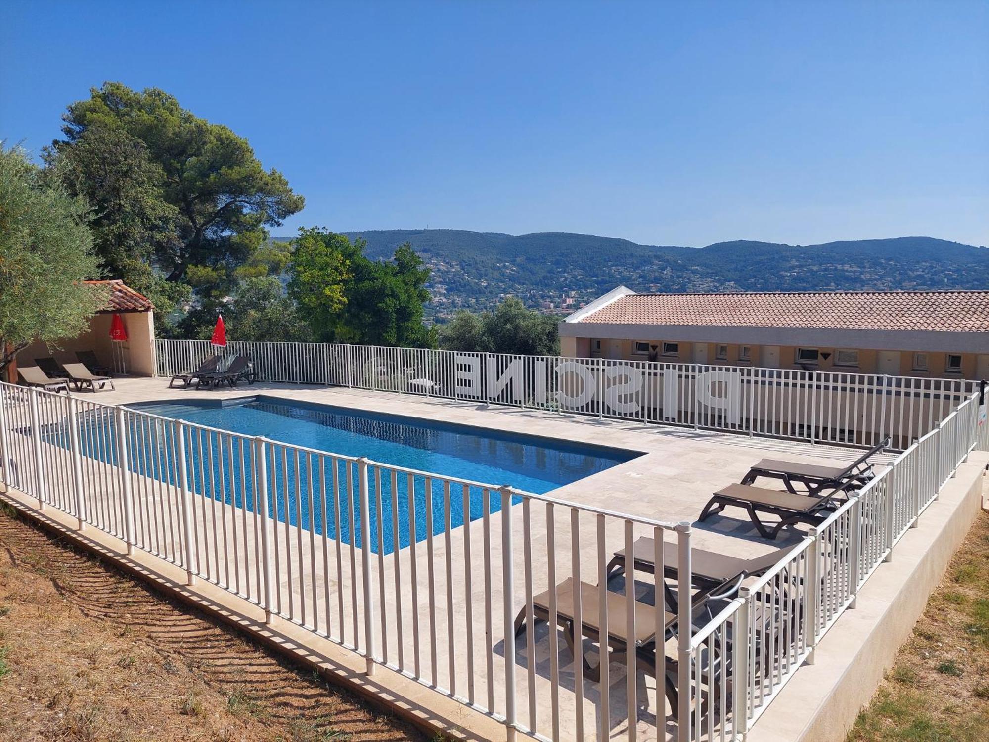 Logis Hotel Le Col De L'Ange Draguignan Exteriér fotografie