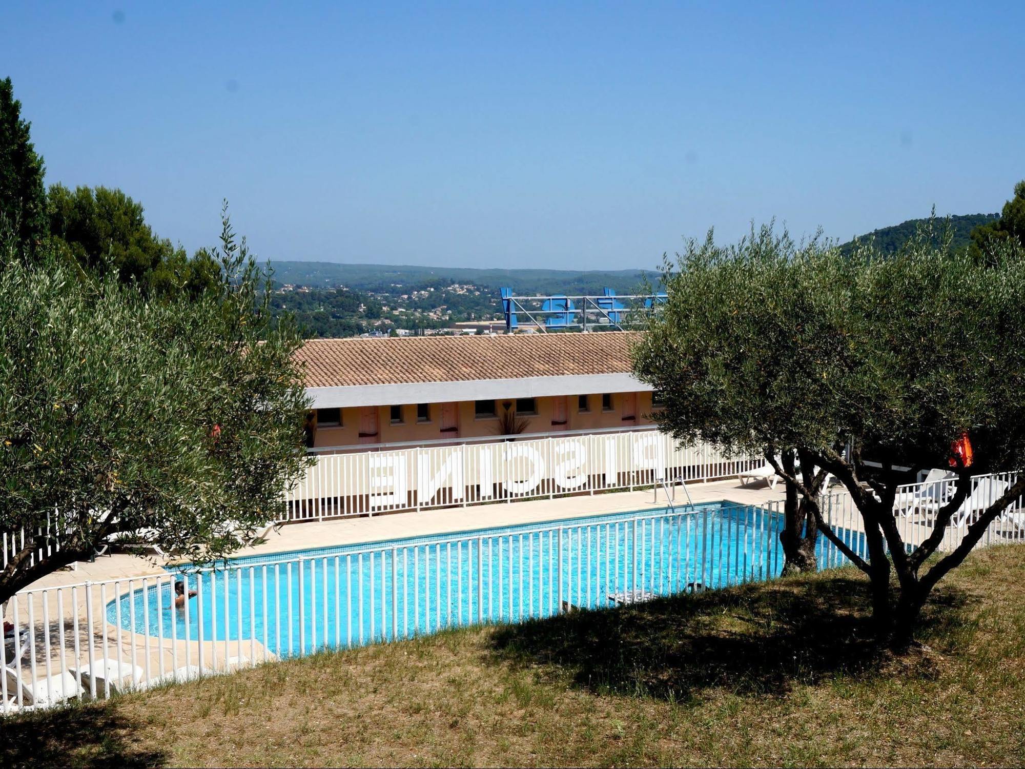 Logis Hotel Le Col De L'Ange Draguignan Exteriér fotografie