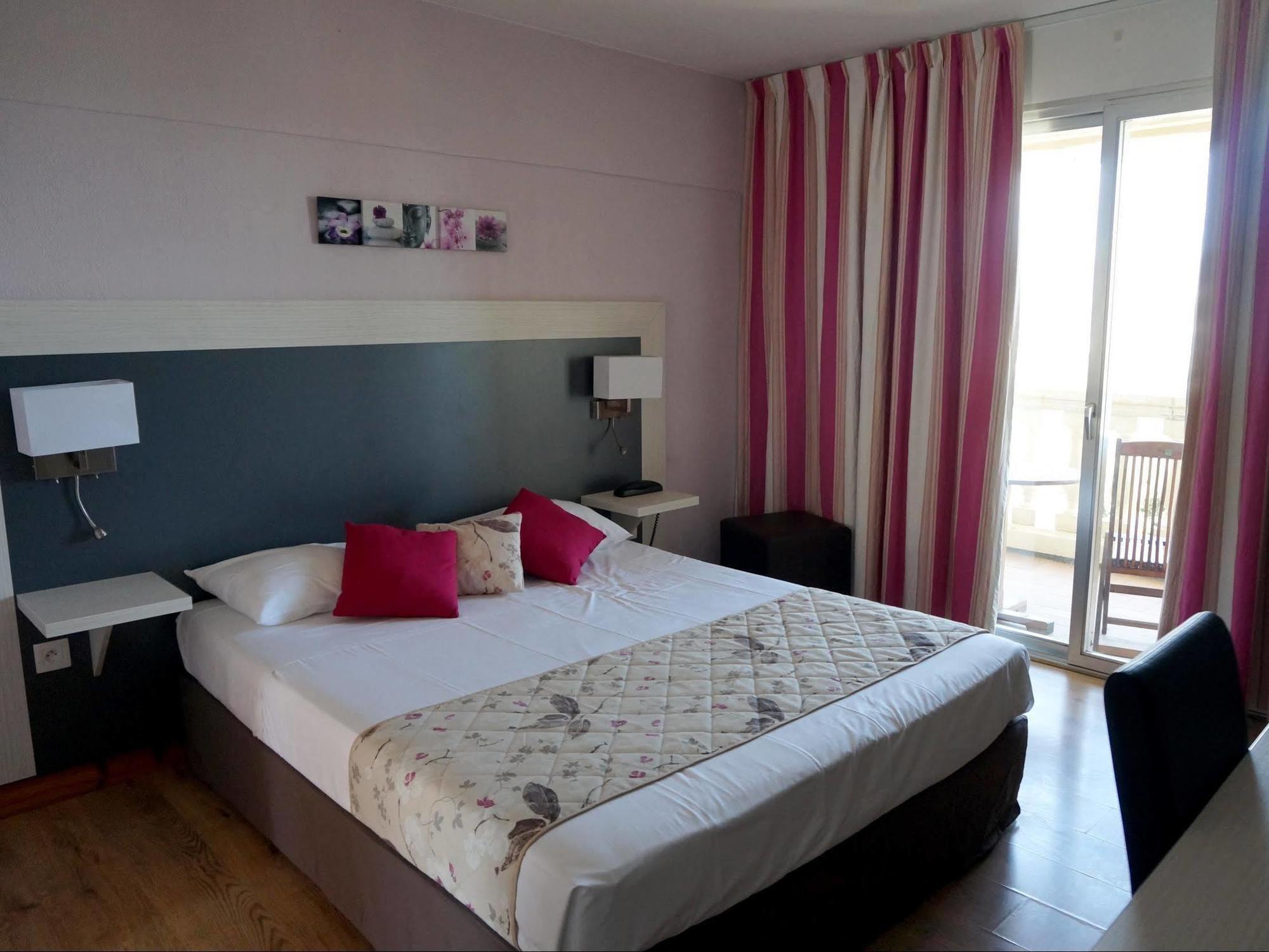 Logis Hotel Le Col De L'Ange Draguignan Exteriér fotografie