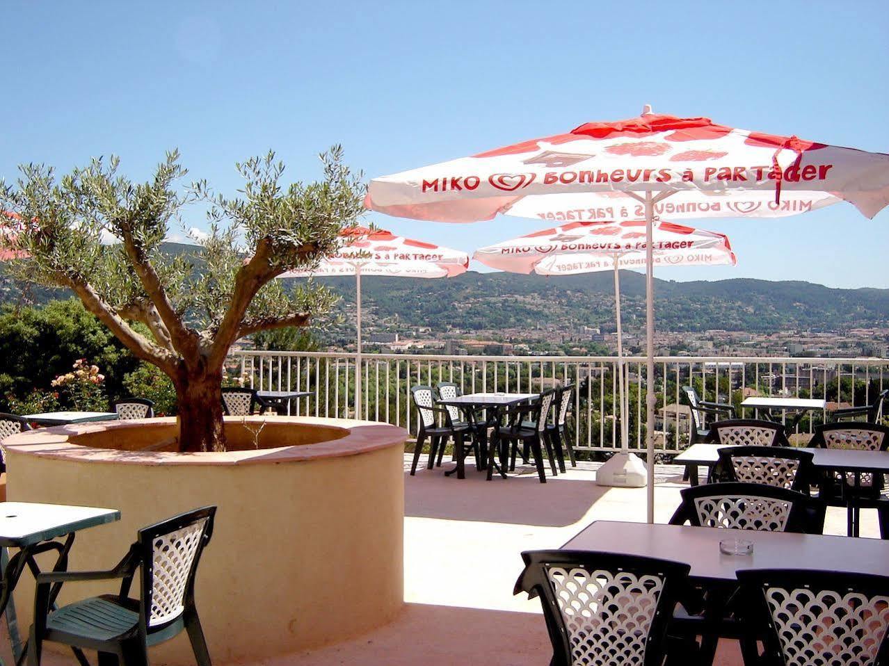 Logis Hotel Le Col De L'Ange Draguignan Exteriér fotografie